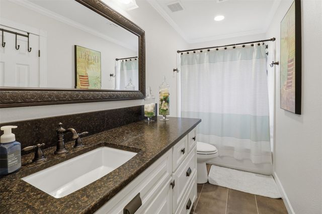 434 E Castleshoals DR, Marble Falls, TX 78654