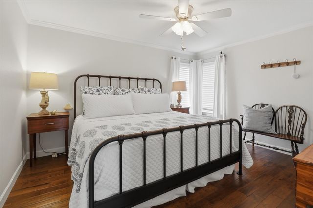 434 E Castleshoals DR, Marble Falls, TX 78654