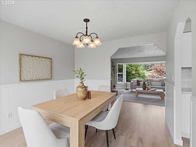 13416 EASTBORNE Dr, Oregon City, OR 97045