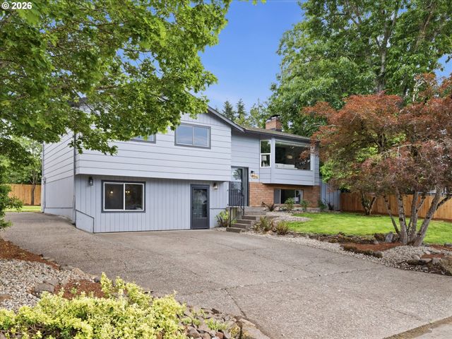 13416 EASTBORNE Dr, Oregon City, OR 97045