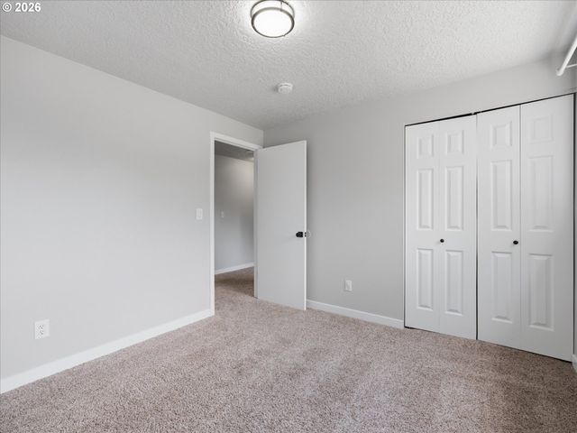13416 EASTBORNE Dr, Oregon City, OR 97045