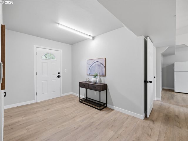 13416 EASTBORNE Dr, Oregon City, OR 97045