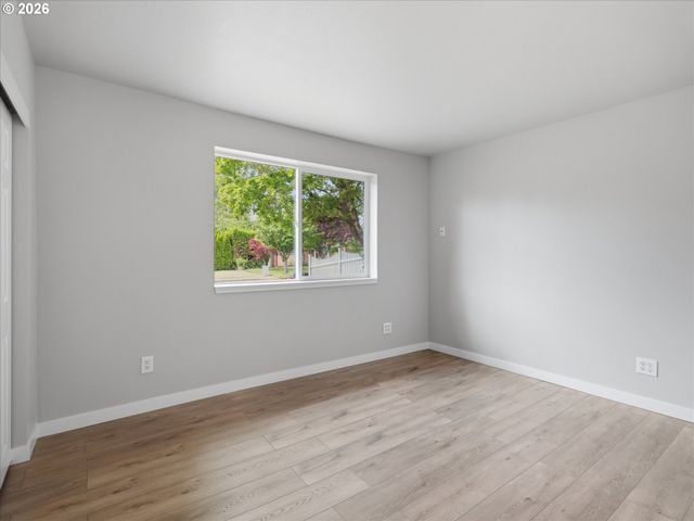 13416 EASTBORNE Dr, Oregon City, OR 97045