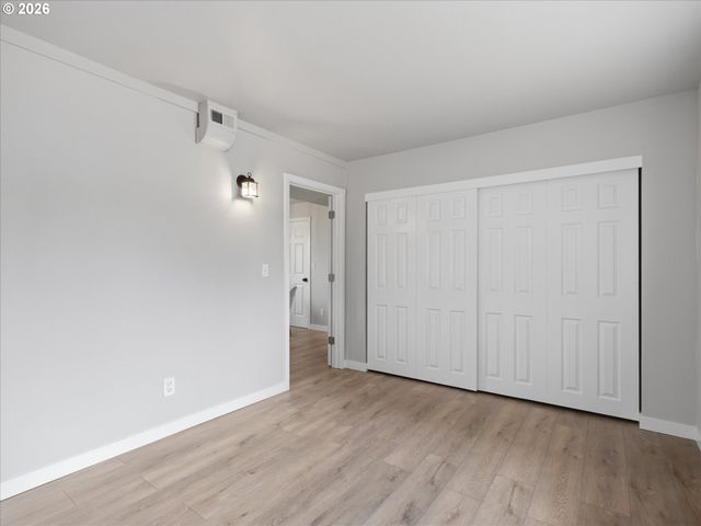 13416 EASTBORNE Dr, Oregon City, OR 97045