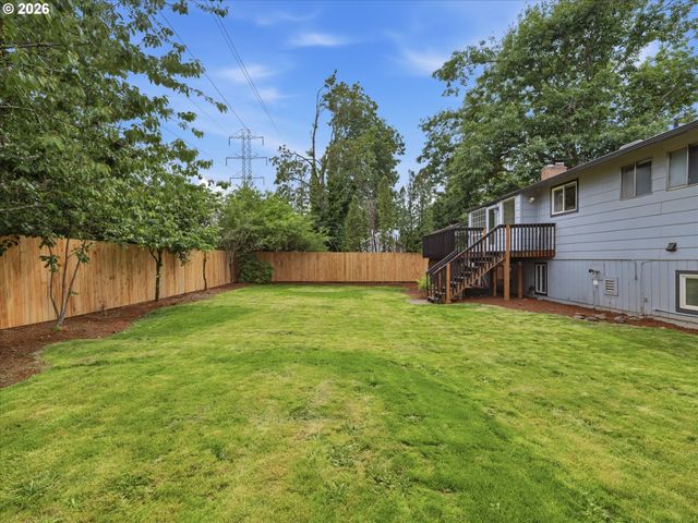 13416 EASTBORNE Dr, Oregon City, OR 97045