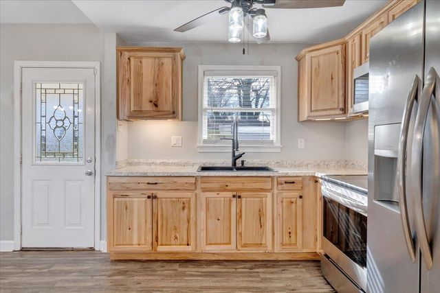 1902 Springfield AVE, Salem, VA 24153