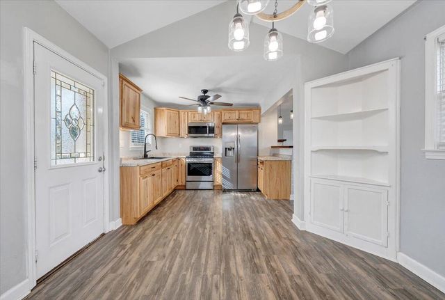 1902 Springfield AVE, Salem, VA 24153