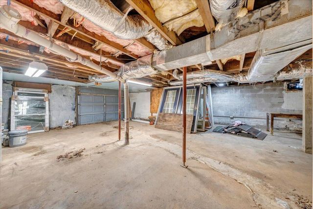 1902 Springfield AVE, Salem, VA 24153