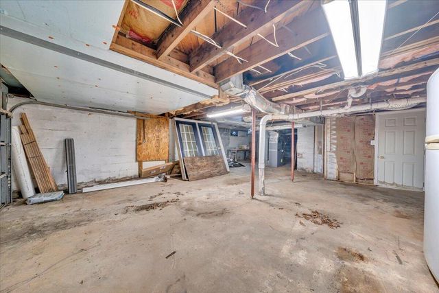 1902 Springfield AVE, Salem, VA 24153