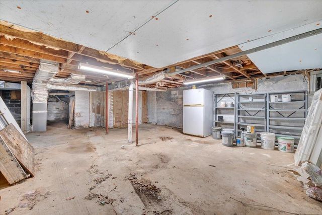 1902 Springfield AVE, Salem, VA 24153