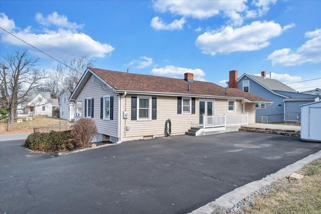 1902 Springfield AVE, Salem, VA 24153