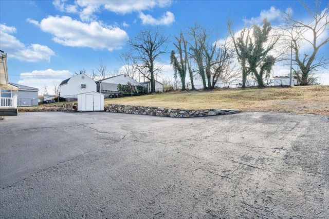 1902 Springfield AVE, Salem, VA 24153