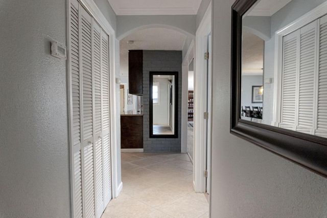 112 E Oleander, Fresno, CA 93706