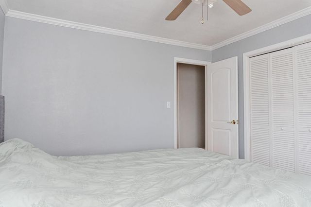 112 E Oleander, Fresno, CA 93706