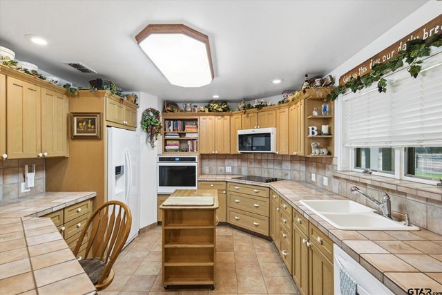 5035 Fm 2339, Murchison, TX 75778