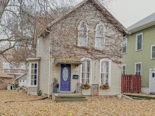 109 6th Avenue, Sterling, IL 61081