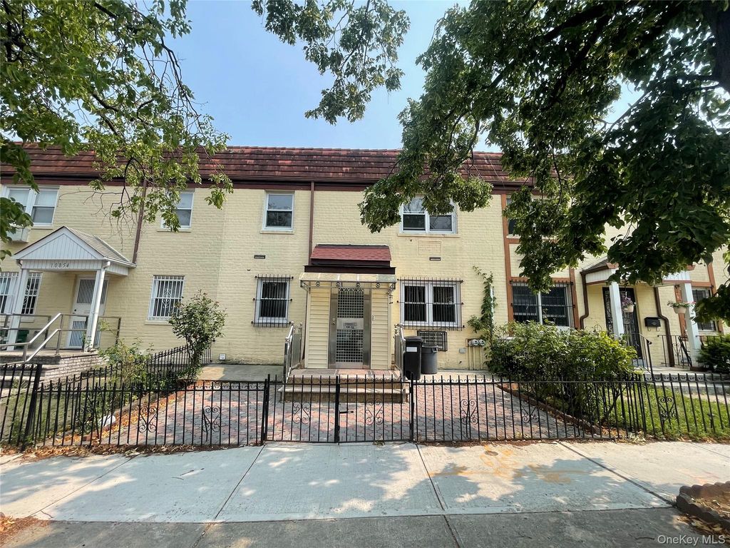 10852 63rd Road, Forest Hills, NY 11375