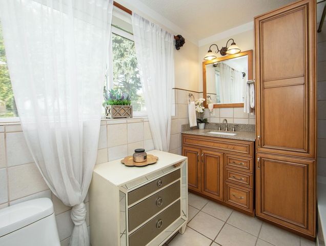 4760 Edgebrook Drive, Waterloo, IA 50701