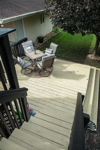 4760 Edgebrook Drive, Waterloo, IA 50701