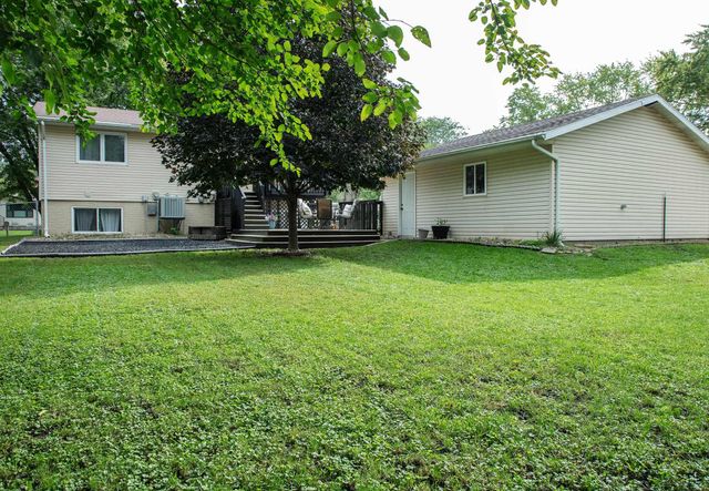 4760 Edgebrook Drive, Waterloo, IA 50701