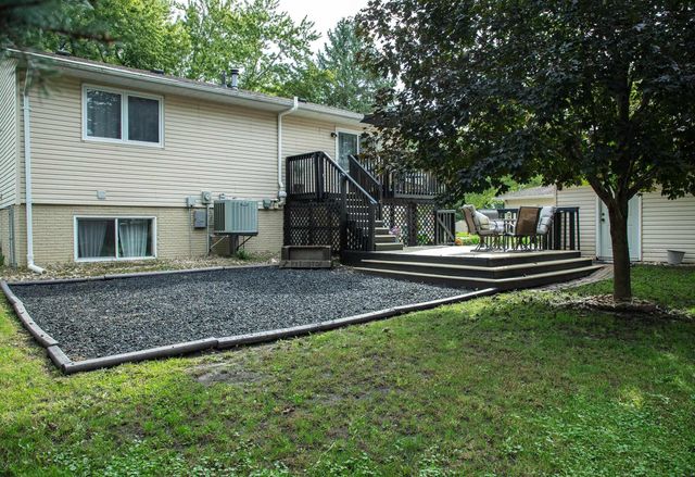 4760 Edgebrook Drive, Waterloo, IA 50701
