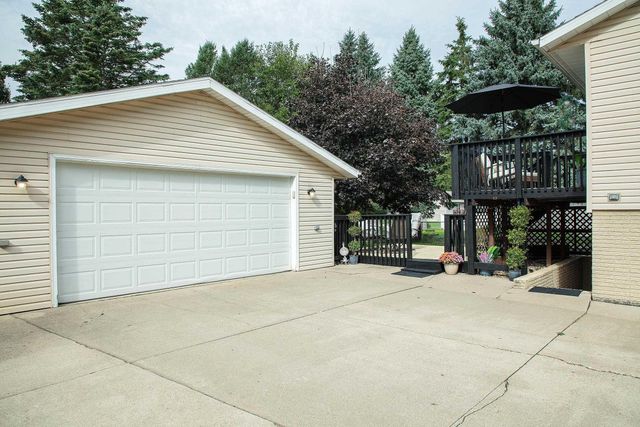 4760 Edgebrook Drive, Waterloo, IA 50701