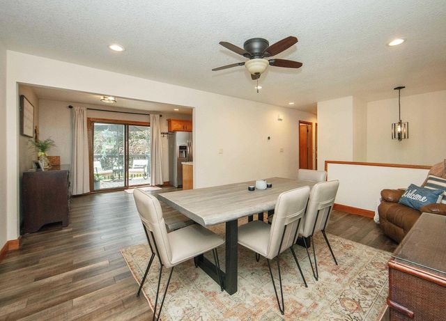 4760 Edgebrook Drive, Waterloo, IA 50701