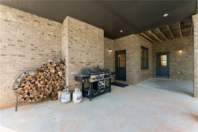 492 Jonney Thomas Road, Cleveland, GA 30528