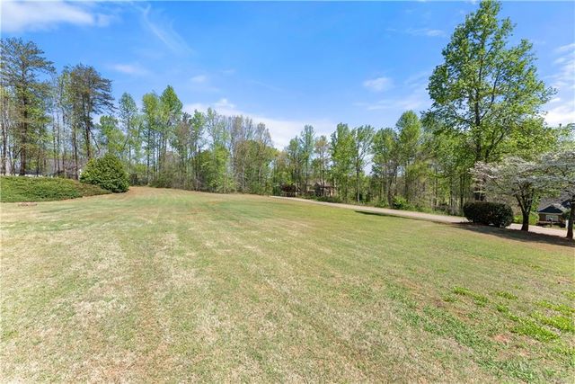 492 Jonney Thomas Road, Cleveland, GA 30528