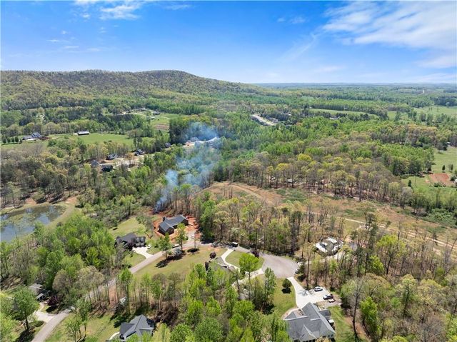 492 Jonney Thomas Road, Cleveland, GA 30528