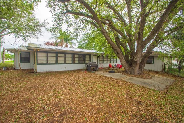 697 Barber Street, Sebastian, FL 32958