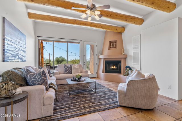 509 E SECO Place, Phoenix, AZ 85086