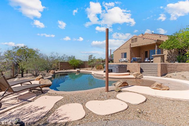 509 E SECO Place, Phoenix, AZ 85086