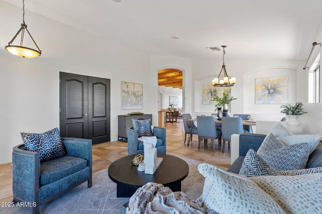 509 E SECO Place, Phoenix, AZ 85086