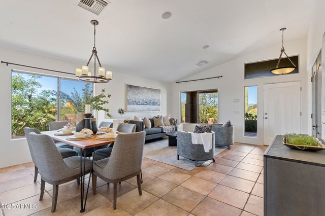 509 E SECO Place, Phoenix, AZ 85086