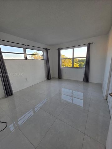 1351 NE 191st St E420, Miami, FL 33179