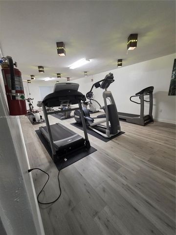 1351 NE 191st St E420, Miami, FL 33179