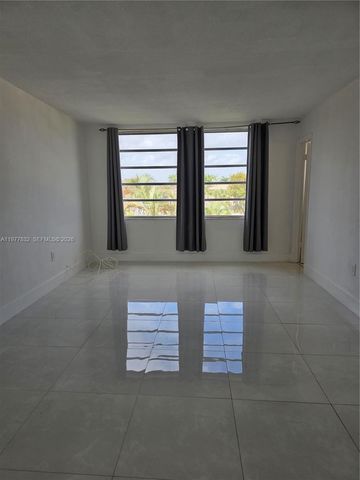 1351 NE 191st St E420, Miami, FL 33179