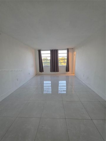 1351 NE 191st St E420, Miami, FL 33179