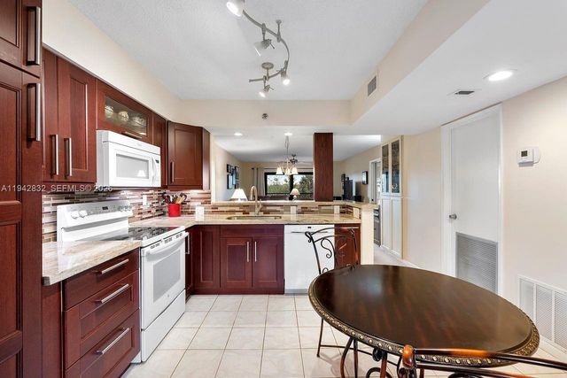 2200 S Cypress Bend Drive 406, Pompano Beach, FL 33069