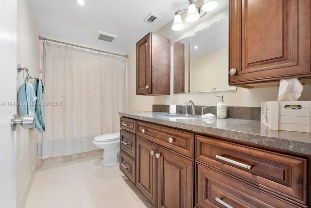 2200 S Cypress Bend Drive 406, Pompano Beach, FL 33069