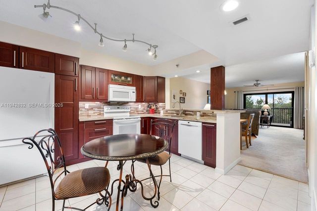 2200 S Cypress Bend Drive 406, Pompano Beach, FL 33069