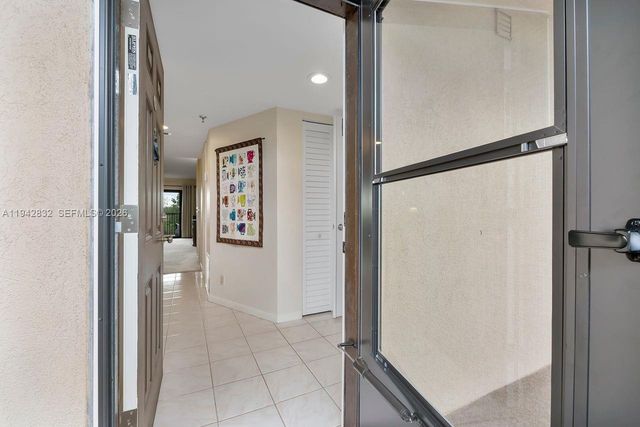 2200 S Cypress Bend Drive 406, Pompano Beach, FL 33069