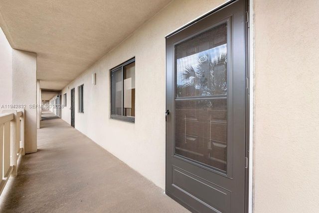 2200 S Cypress Bend Drive 406, Pompano Beach, FL 33069