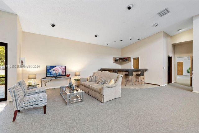 2200 S Cypress Bend Drive 406, Pompano Beach, FL 33069