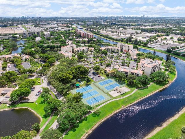 2200 S Cypress Bend Drive 406, Pompano Beach, FL 33069