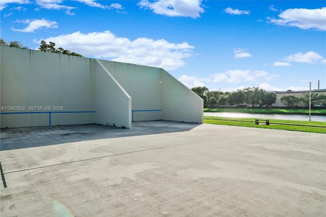 2200 S Cypress Bend Drive 406, Pompano Beach, FL 33069
