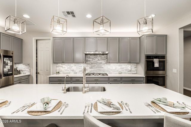 12515 W TUCKEY Lane, Glendale, AZ 85307