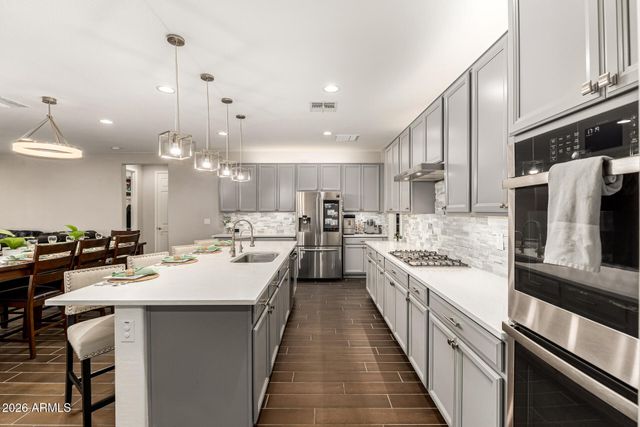 12515 W TUCKEY Lane, Glendale, AZ 85307