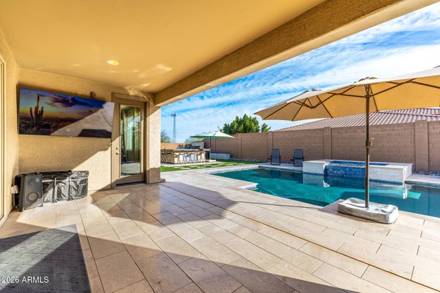 12515 W TUCKEY Lane, Glendale, AZ 85307